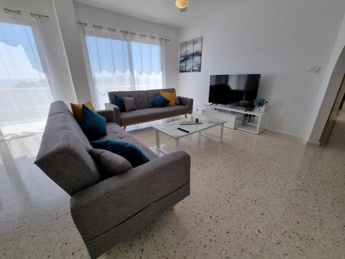 파포스 Diamond Sea View Penthouse 아파트 외부 사진