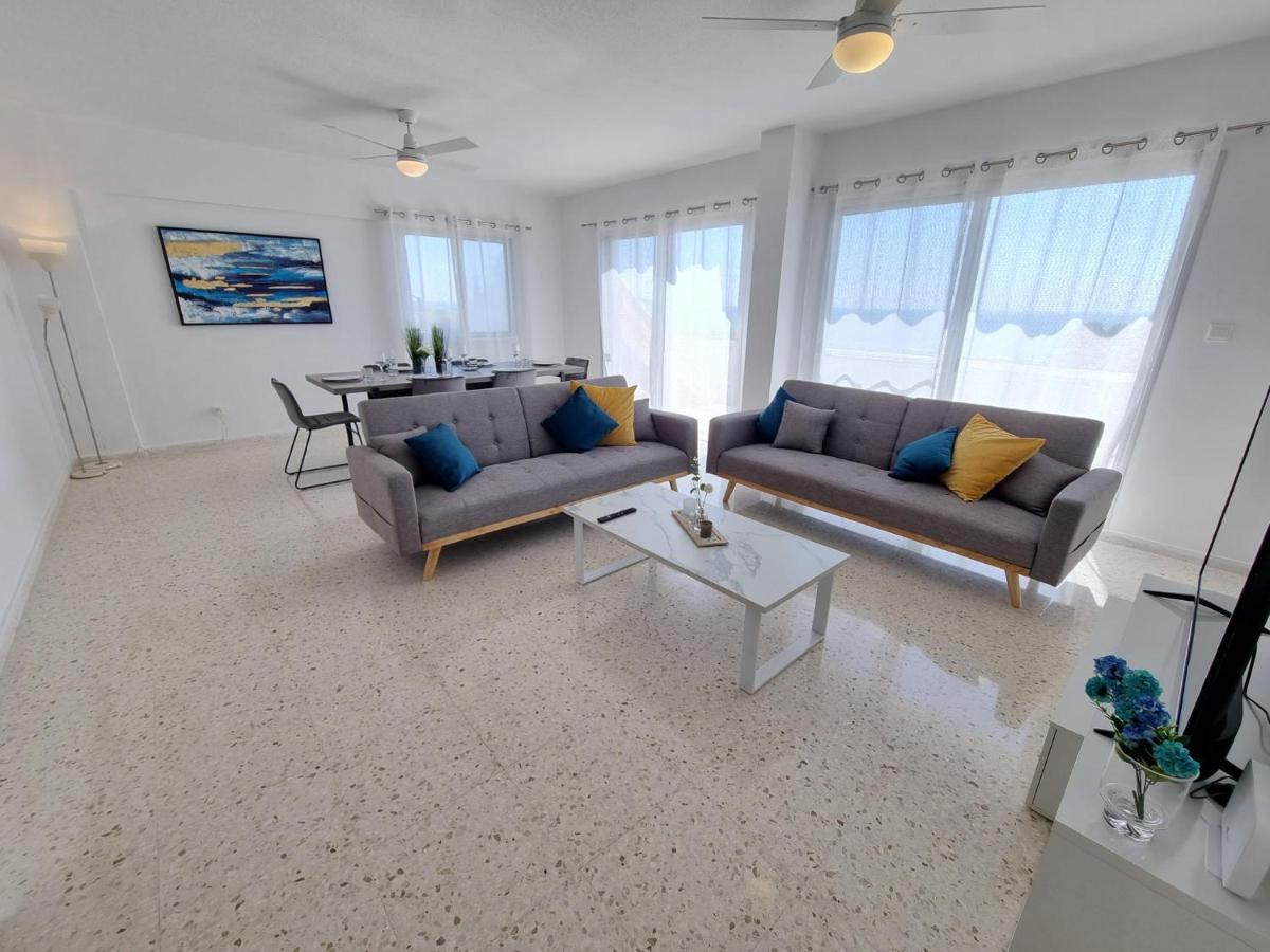 파포스 Diamond Sea View Penthouse 아파트 외부 사진
